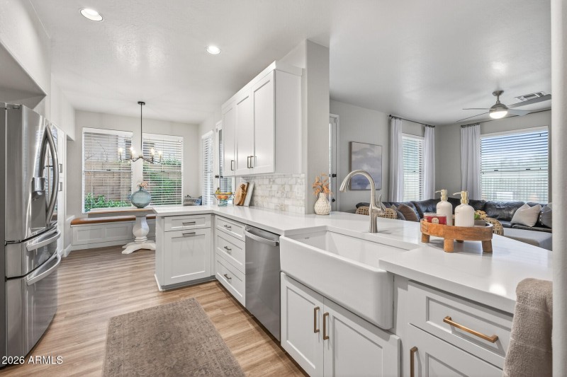 4221 E Rancho Caliente Drive