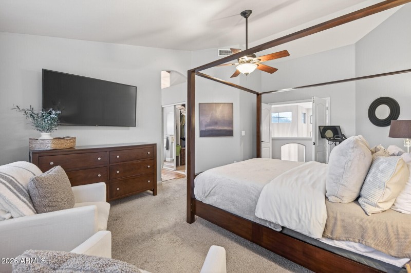 4221 E Rancho Caliente Drive