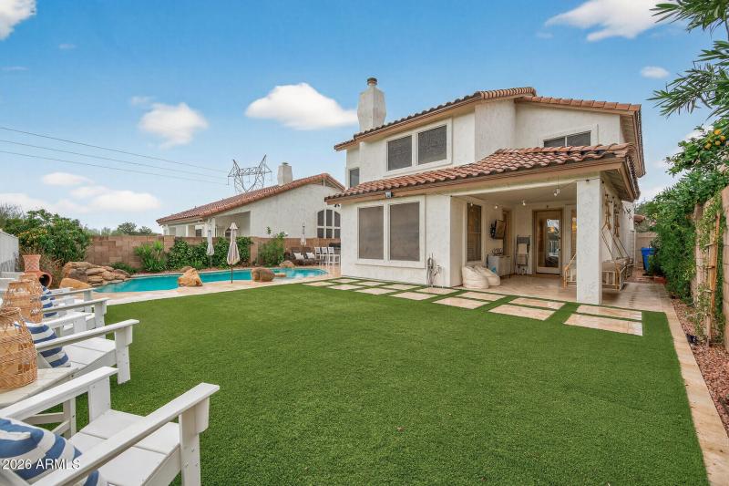 4221 E Rancho Caliente Drive