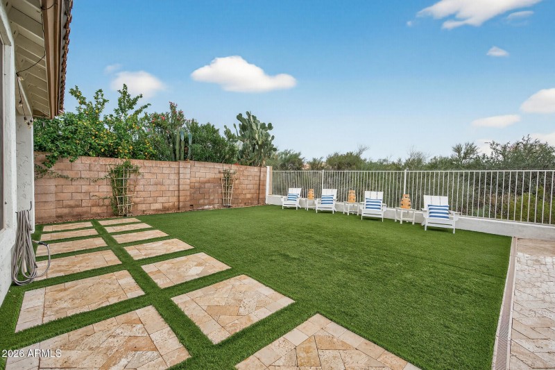 4221 E Rancho Caliente Drive