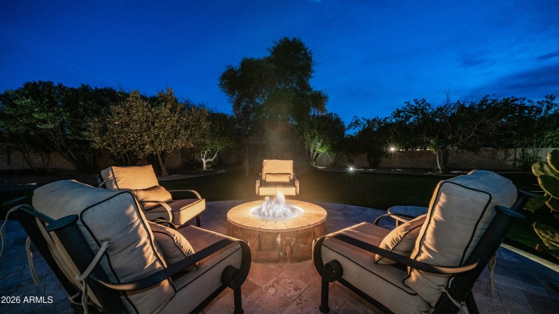 2731 E Capricorn Pl Exterior Photos-13