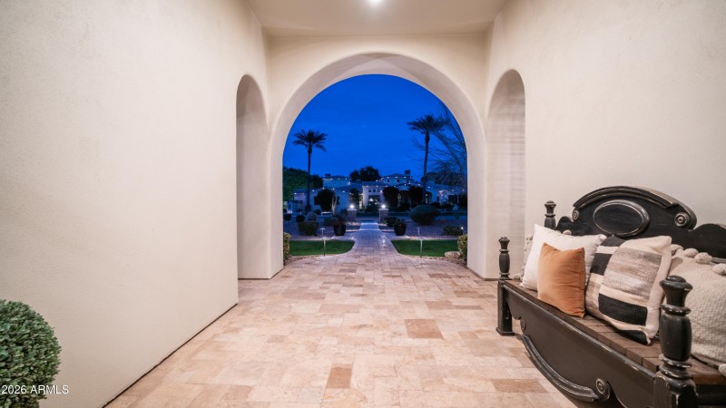 2731 E Capricorn Pl Exterior Photos-5