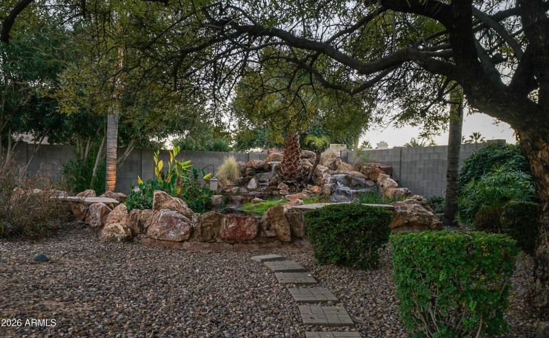 2731 E Capricorn Pl Exterior Photos-27