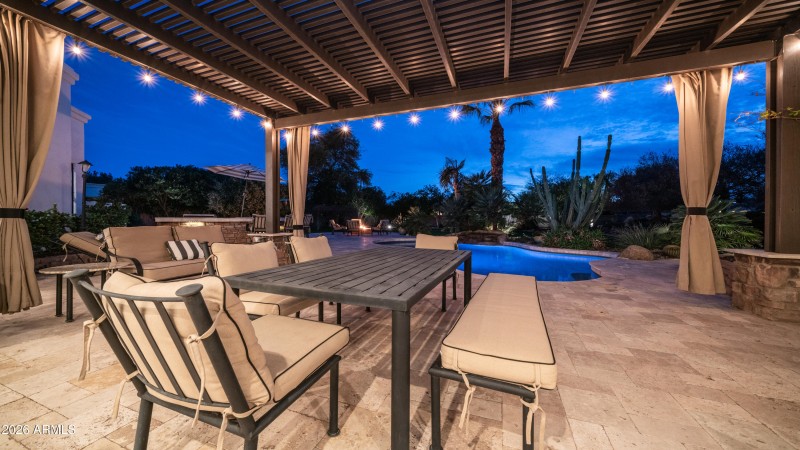 2731 E Capricorn Pl Exterior Photos-6