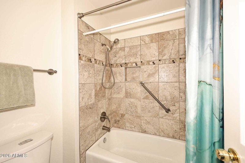 Primary Bath-Tub