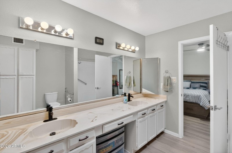 24-web-or-mls-21-N 29th Ln