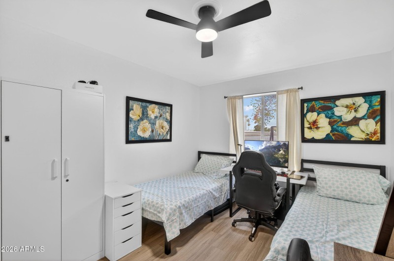 30-web-or-mls-11-N 29th Ln