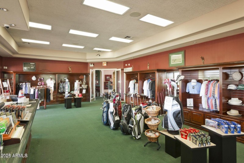 GOLF PRO SHOP