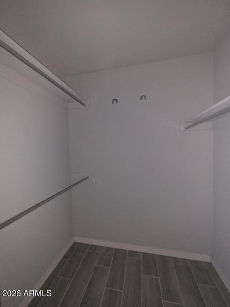 BEDROOM-Closet