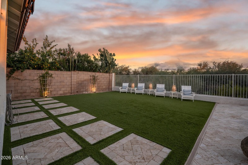 4221 E Rancho Caliente Drive