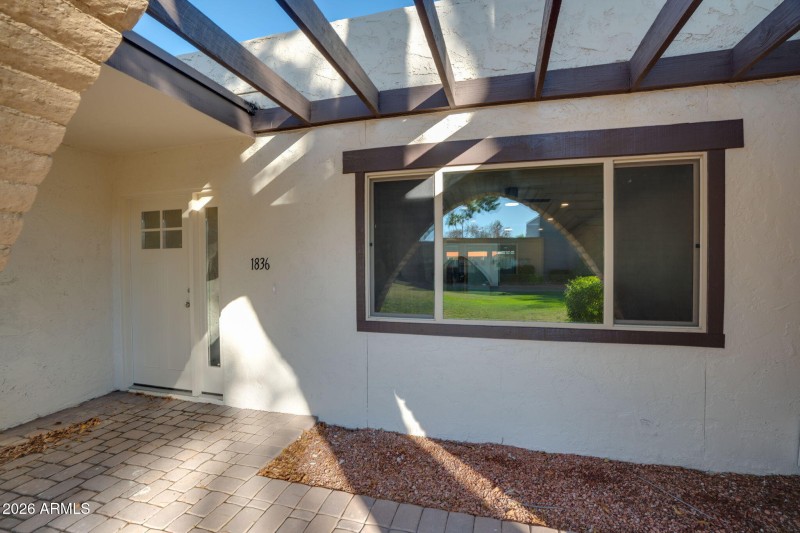 12-web-or-mls-Exterior-12