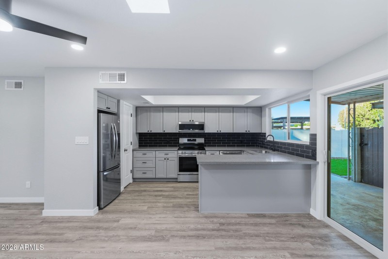 20-web-or-mls-Interior-7