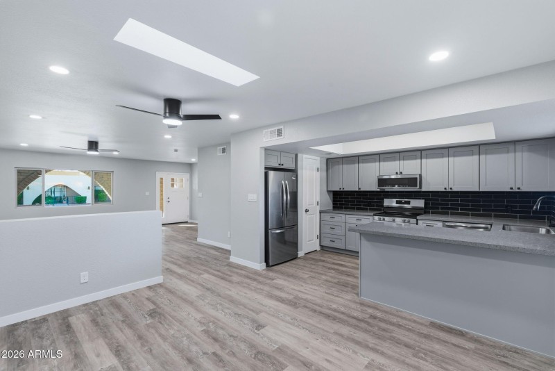 21-web-or-mls-Interior-8