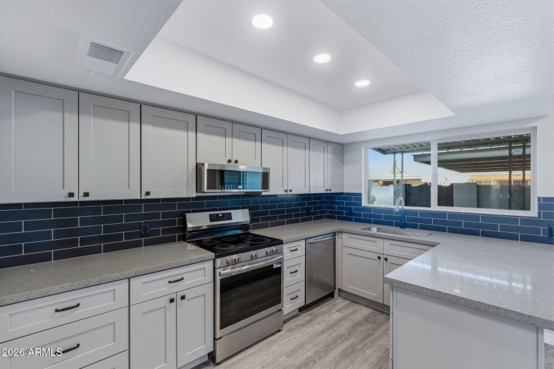 25-web-or-mls-Interior-12