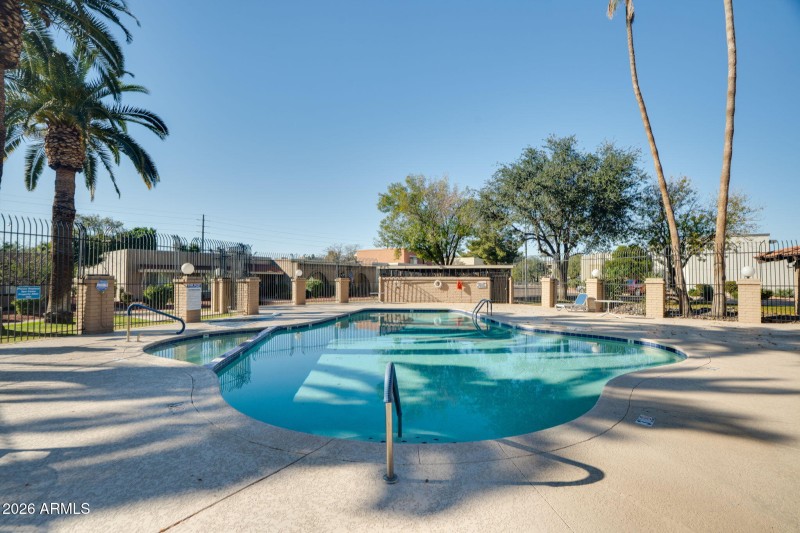 49-web-or-mls-Exterior-25