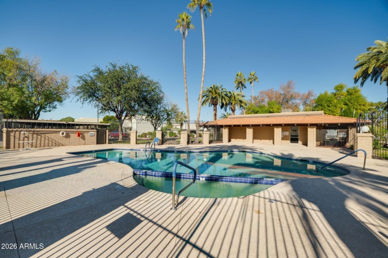 50-web-or-mls-Exterior-26