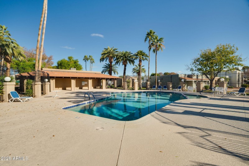 51-web-or-mls-Exterior-27