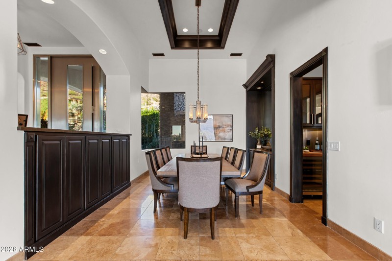 Dining room w built in cabinets