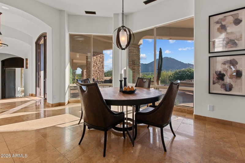 Breakfast area w big picture windows