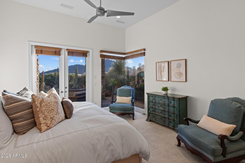 Bedroom 2 w Camelback view