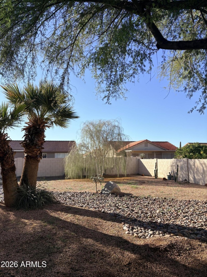 Elmhurst large lot with desert landscape