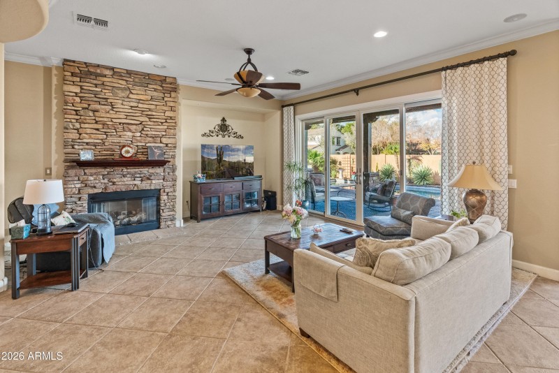 20894 W Lost Creek Dr-17