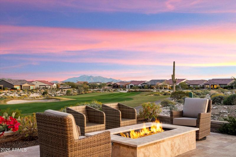 Mountain and Golf VIEWS at Sunset!