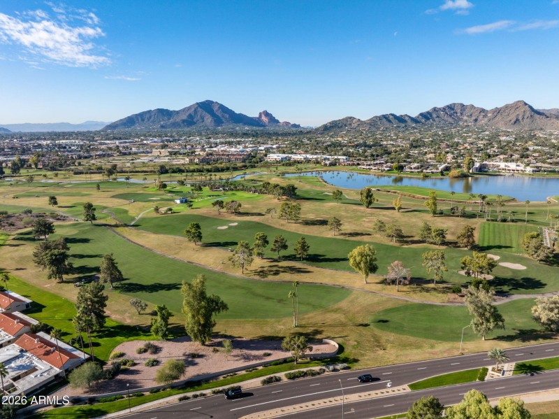 Walk to the McCormick Ranch Golf Club