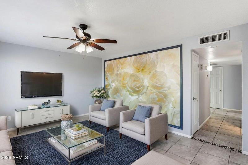 5-web-or-mls-839 W Kerry Ln Phoenix, AZ