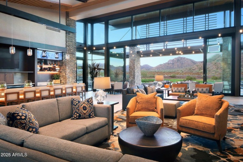 Sequaro Center Lounge