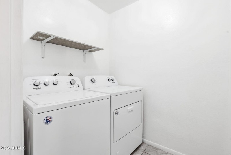 18-web-or-mls-839 W Kerry Ln Phoenix, AZ