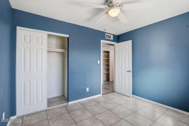 26-web-or-mls-839 W Kerry Ln Phoenix, AZ