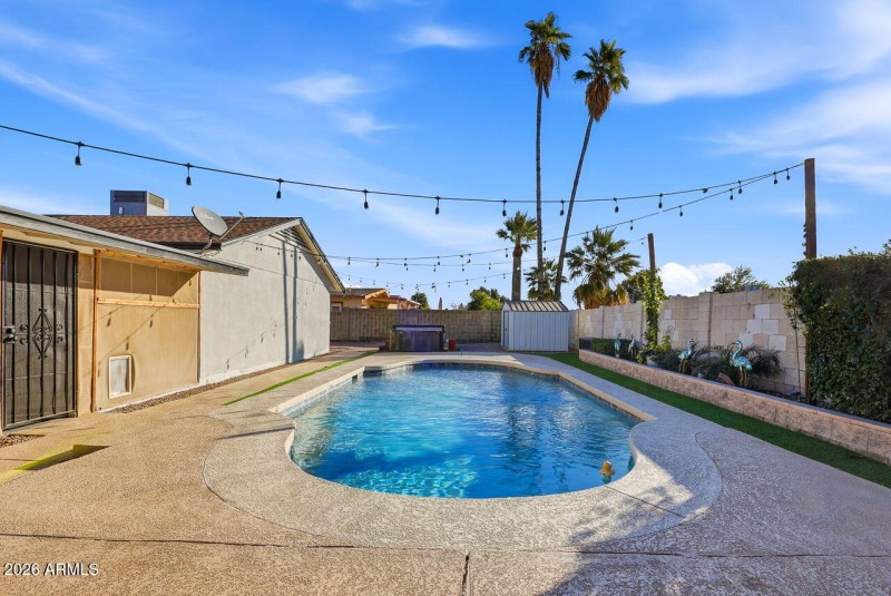 39-web-or-mls-839 W Kerry Ln Phoenix, AZ