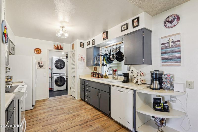 16-web-or-mls-W Tonada Dr-S1001-016