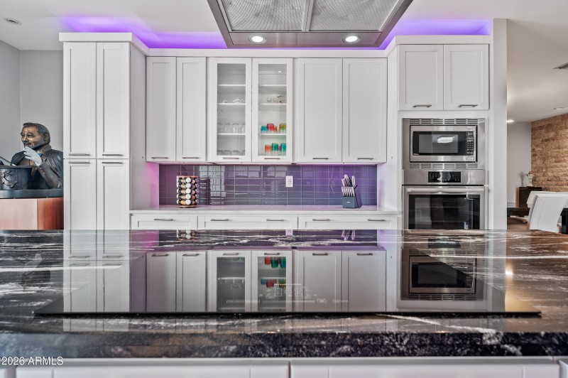 ocupix-16030N43S-DLX-16 - Kitchen