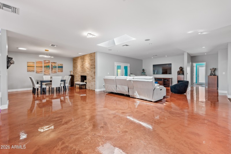 ocupix-16030N43S-DLX-10 - Living-Dining