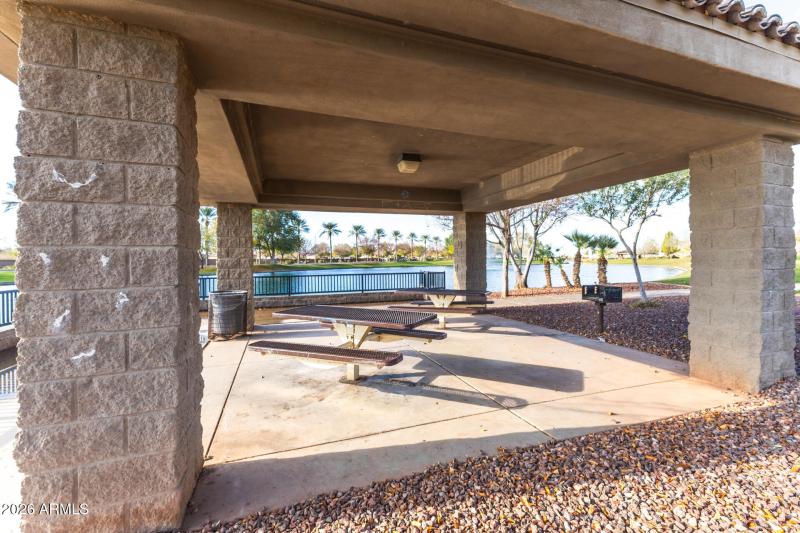 05 - Desert Horizons