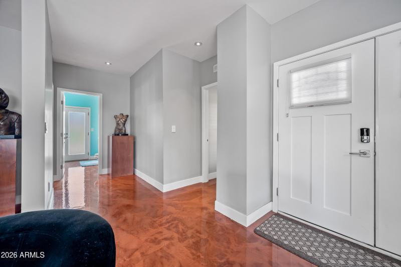 ocupix-16030N43S-DLX-23 - Front Door