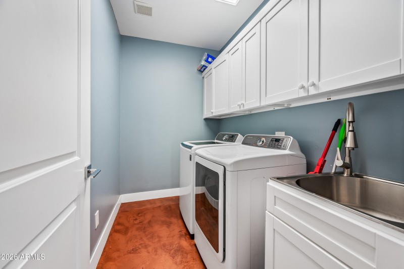 ocupix-16030N43S-DLX-33 - Laundry