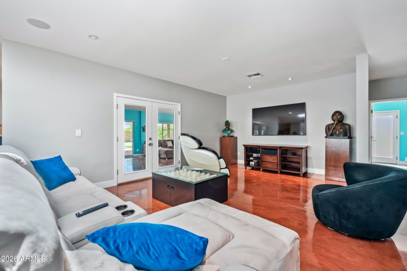 ocupix-16030N43S-DLX-6 - Living-TV