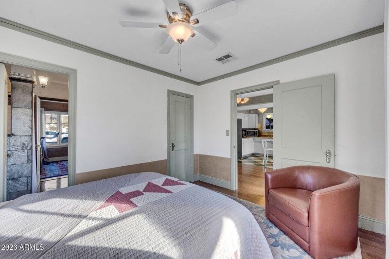 mls_1813 E Willetta St-34