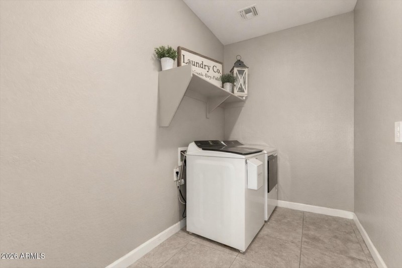 70860511-F16D-448E-B172-1F80595172C4