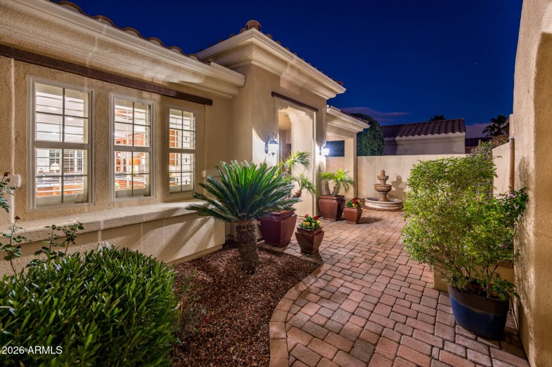 Twilight Ftont Courtyard