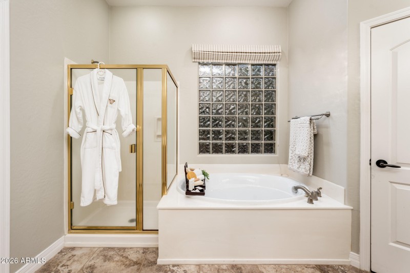 Separate Tub and Shower