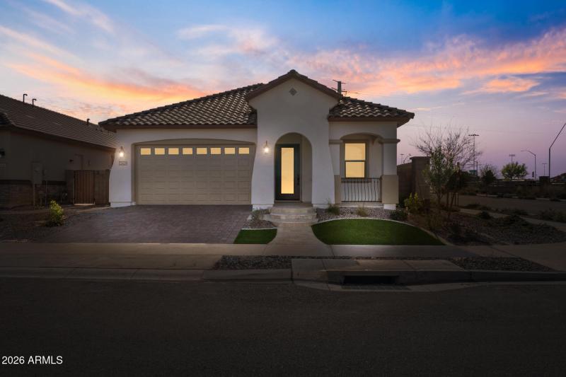 1)FRONT OF HOME (1)