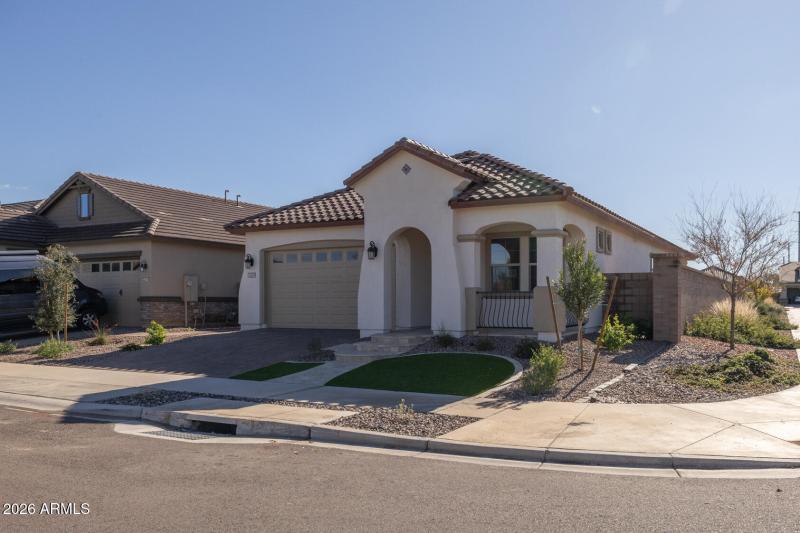 2)FRONT OF HOME
