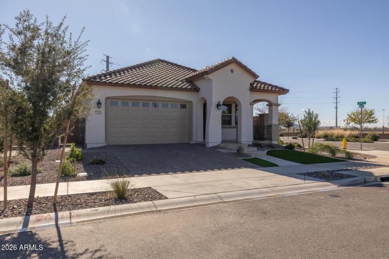 3)FRONT OF HOME