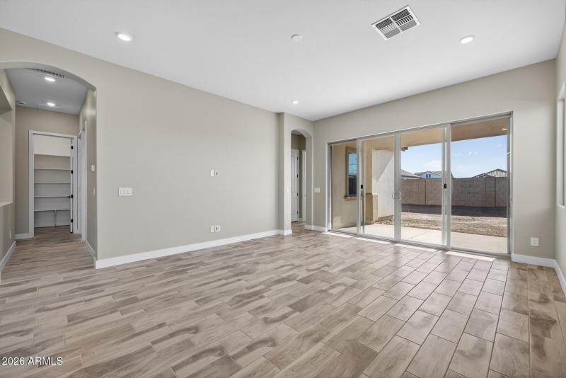 4)GREAT ROOM