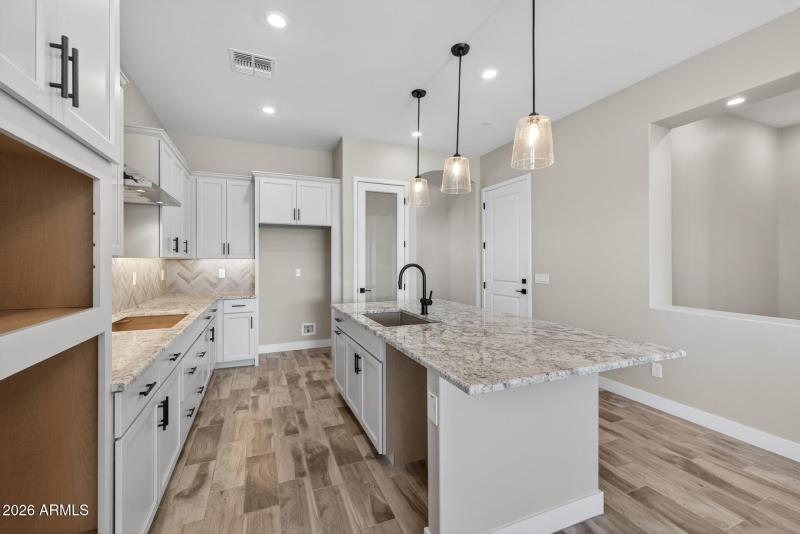 13)KITCHEN
