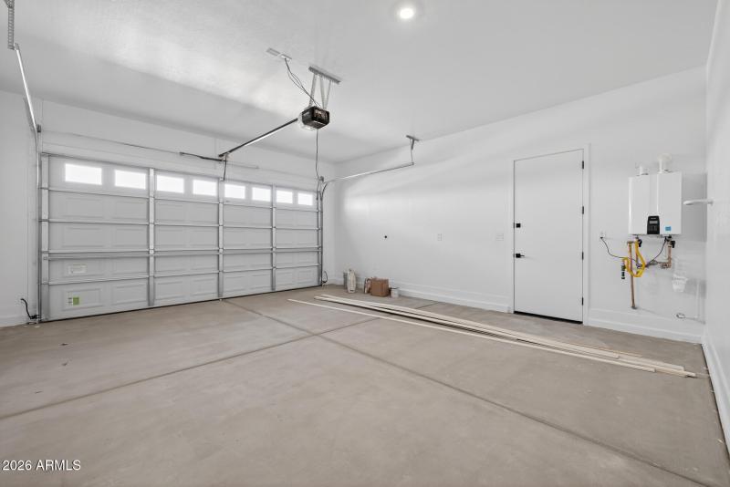 35)GARAGE